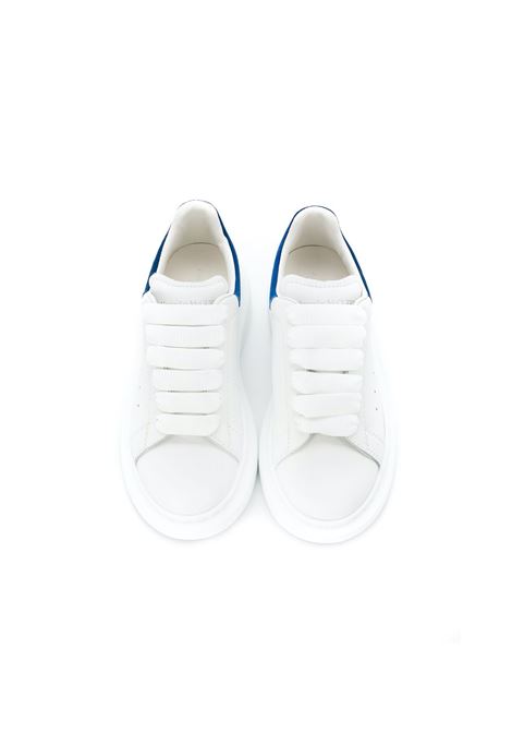 White Oversize Sneakers With Paris Blue Suede Spoiler ALEXANDER MCQUEEN KIDS | 587691-WHX129086
