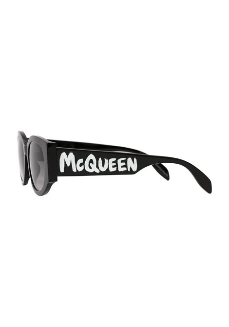 McQueen Graffiti Oval Sunglasses In Black and White ALEXANDER MCQUEEN | 669320-J07401053