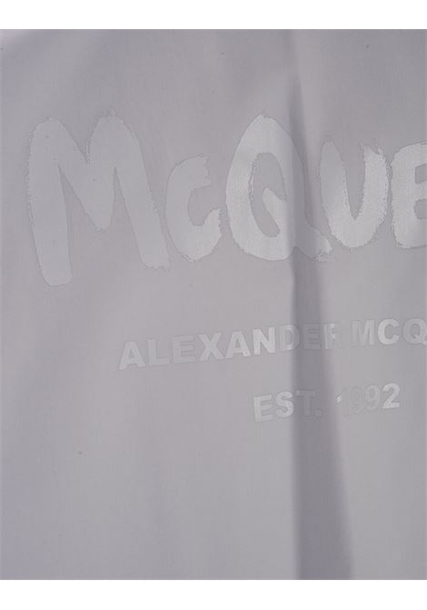 Camicia a Maniche Corte McQueen Graffiti Grigia ALEXANDER MCQUEEN | 735309-QUZ580902