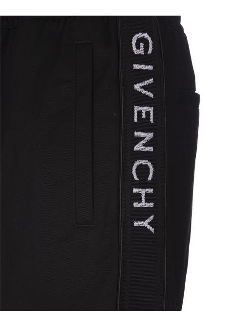 Black Bermuda Shorts With Logo Band GIVENCHY | BM517G14G1001