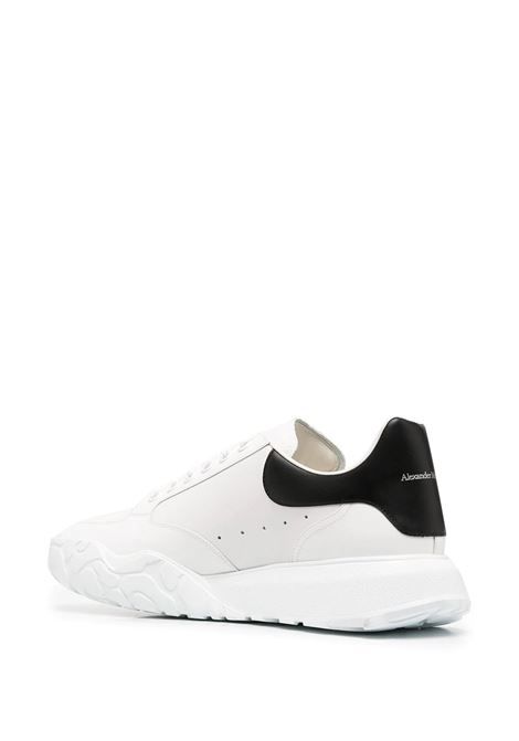 Trainer Court Oversize Sneakers In White And Black ALEXANDER MCQUEEN | 634619-WIA999061