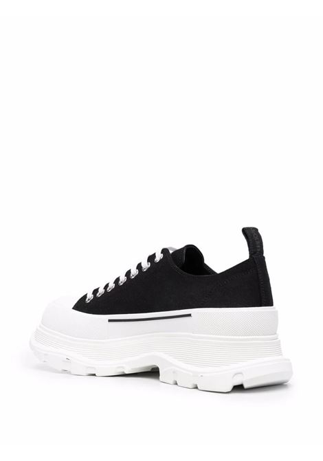 Tread Slick Lace Up Shoes In Black and White ALEXANDER MCQUEEN | 705660-W4MV21070