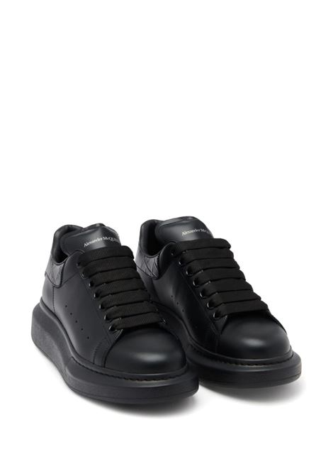 Oversized Sneakers in Black With Crocodile Effect Spoiler ALEXANDER MCQUEEN | 718233-WIEE61000