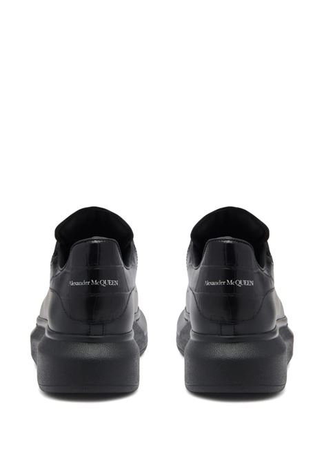 Oversized Sneakers in Black With Crocodile Effect Spoiler ALEXANDER MCQUEEN | 718233-WIEE61000