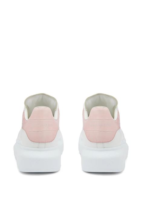 Oversized Sneakers in White And Clay With Crocodile Effect Spoiler ALEXANDER MCQUEEN | 718233-WIEE68742