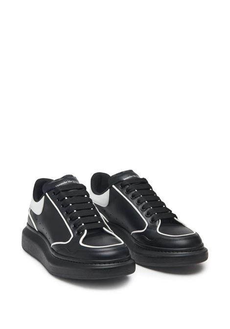 Oversized Sneakers In Black And White ALEXANDER MCQUEEN | 777300-WHJE51070