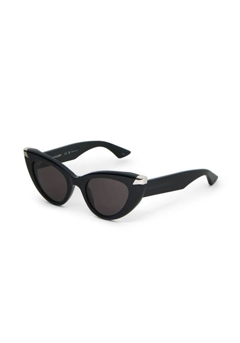 Cat-Eye Punk Rivet Sunglasses in Black/Smoked ALEXANDER MCQUEEN | 781203-J07491056