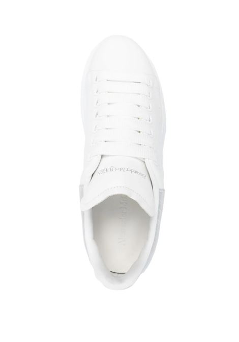 White Oversized Sneakers With Silver Striped Spoiler ALEXANDER MCQUEEN | 781742-WIEE99071