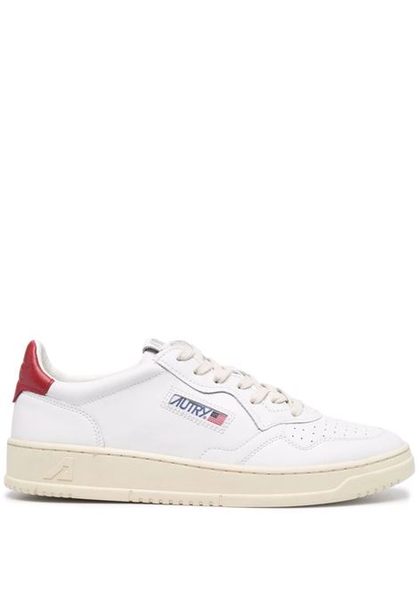 Medalist Low Sneakers In White And Red Leather AUTRY | AULMLL21