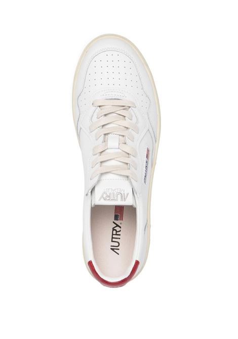 Sneakers Medalist Low In Pelle Bianca e Rossa AUTRY | AULMLL21