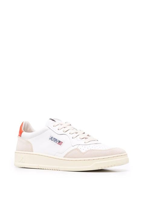 Medalist Low Sneakers In White and Orange Suede and Leather AUTRY | AULMLS45