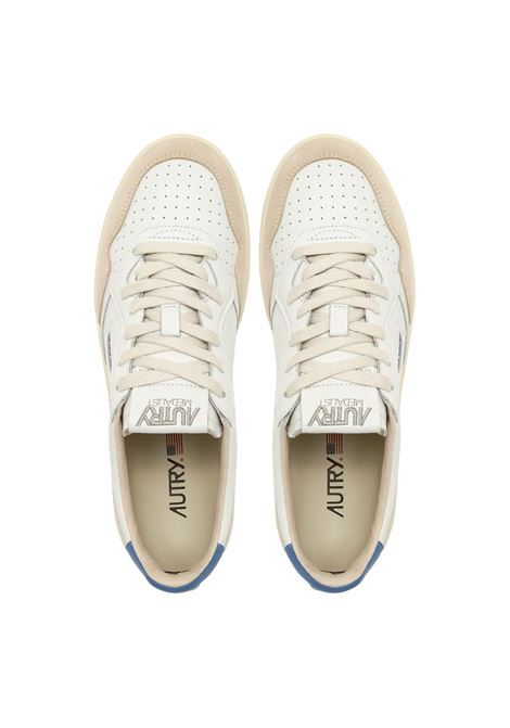 Medalist Low Sneakers In White And Blue Suede and Leather AUTRY | AULMLS66