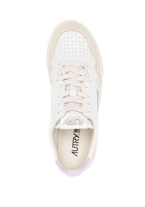 Medalist Low Sneakers In White and Lilac Suede and Leather AUTRY | AULWLS68