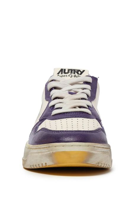 Super Vintage Medalist Low Sneakers In White and Purple Leather  AUTRY | AVLWBC01