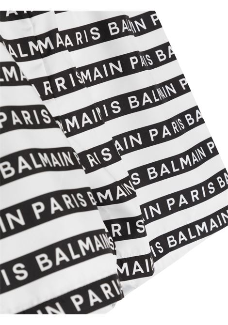 All-Over Logo Striped Beach Boxer Shorts BALMAIN KIDS | BUCP29-Z2182100NE