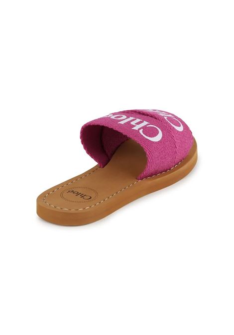 Sandalo Woody In Tela Fucsia Con Logo Chloé Kids | C2013649L