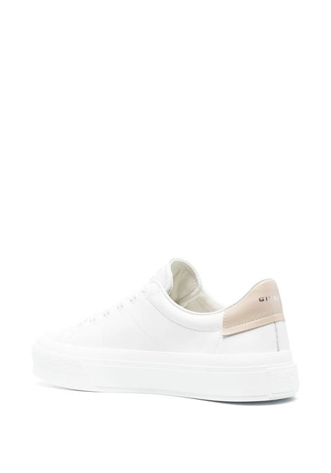Sneakers City Sport In Pelle Bianca Con Spoiler Beige GIVENCHY | BE0027E19U118