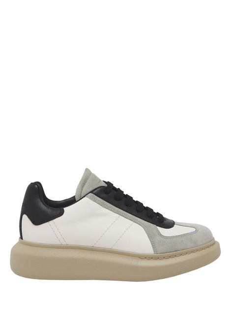 Retro' Oversize Sneakers in Cream/Grey/Black ALEXANDER MCQUEEN | Sneakers | 807882-WIAC49166