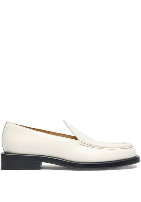 Les Mocassins In Bianco e Nero JACQUEMUS | 255FO170-4363110