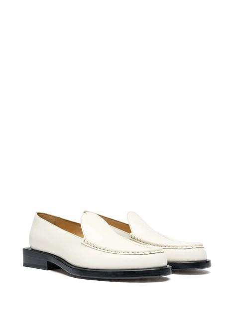 Les Mocassins In Bianco e Nero JACQUEMUS | 255FO170-4363110